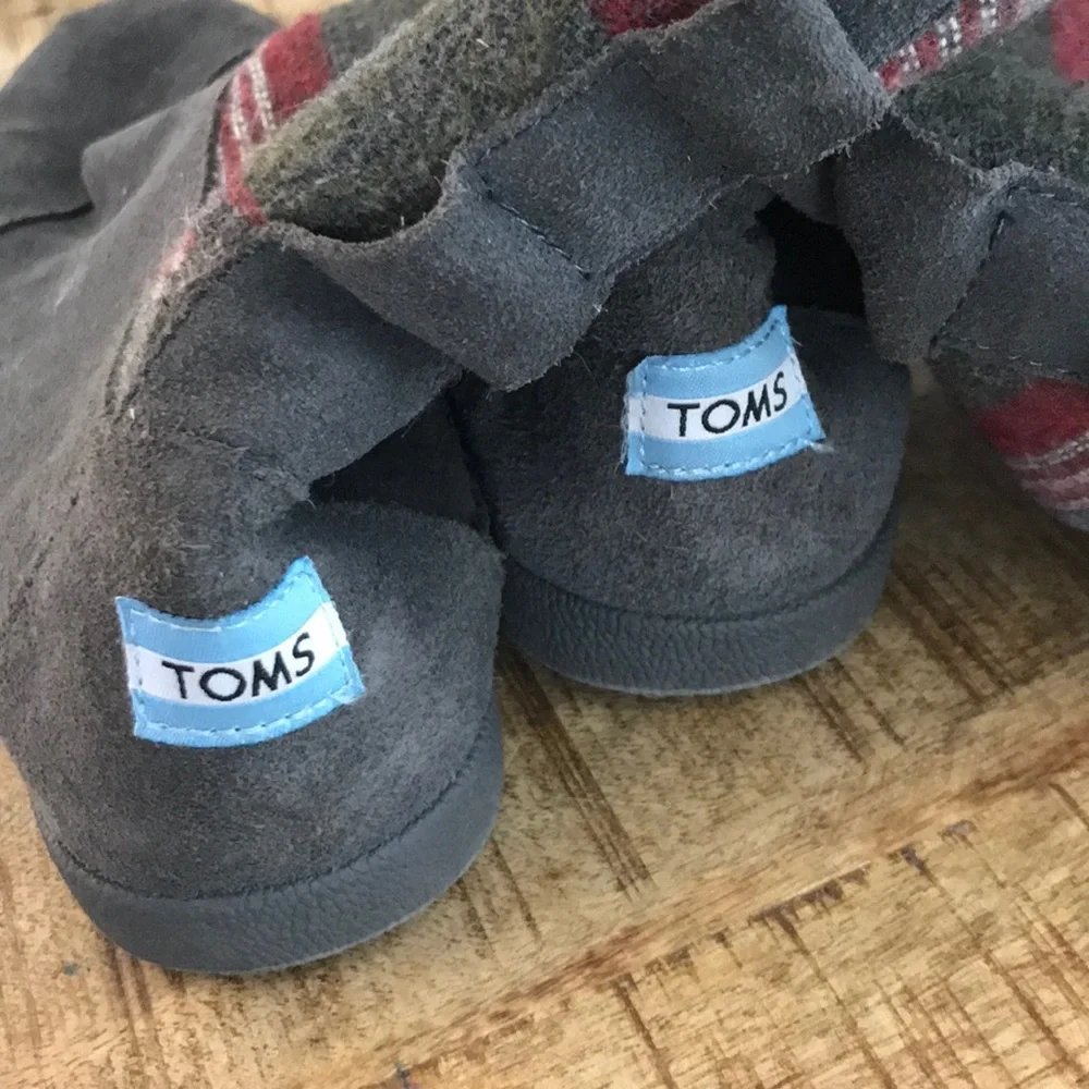 Toms Grey Aztec Winter Boots size 7 cozy Aspen Boho Shearling